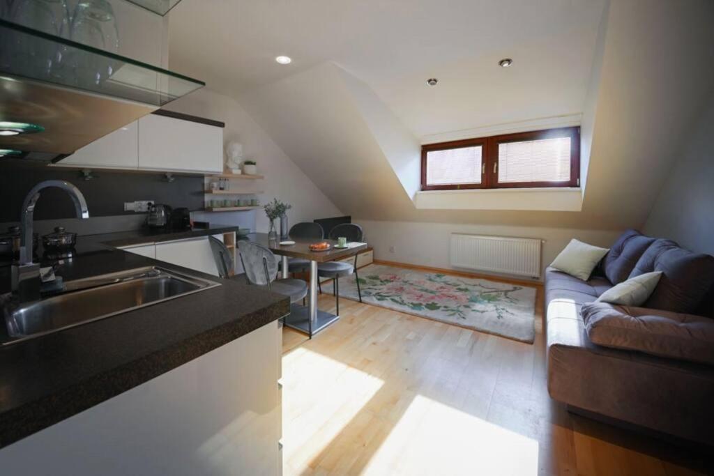 V Centru Deni Apartment ออลอโมตซ์ ภายนอก รูปภาพ